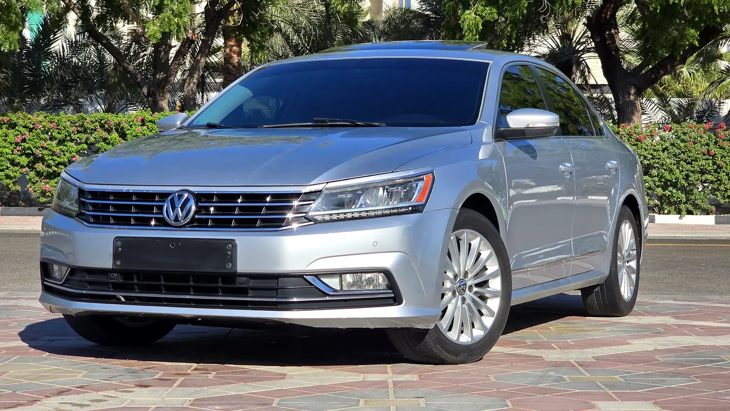 Volkswagen Passat Trendline 2016 للبيع فى دبى