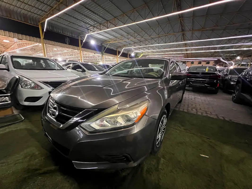 Nissan Altima 2017 للبيع فى عجمان