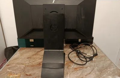 شاشة ⁦⁦HP⁩⁩ ⁦⁦E24⁩⁩ ⁦⁦G4⁩⁩ ⁦⁦FHD⁩⁩ بوصة احترافية للمكاتب مع ⁦⁦HDMI⁩⁩ بحالة ممتازة للبيع القاهرة