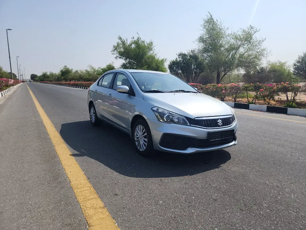 Suzuki Ciaz GL 2023 للبيع فى عجمان