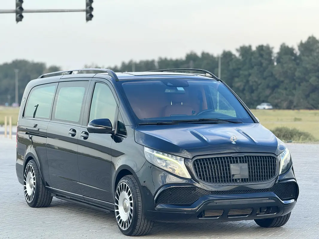 Mercedes-Benz V-Class V 250 2023 للبيع فى الشارقه