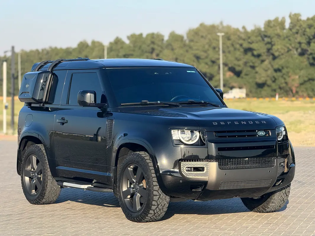 Land Rover Defender 110 S P300 2023 للبيع فى الشارقه