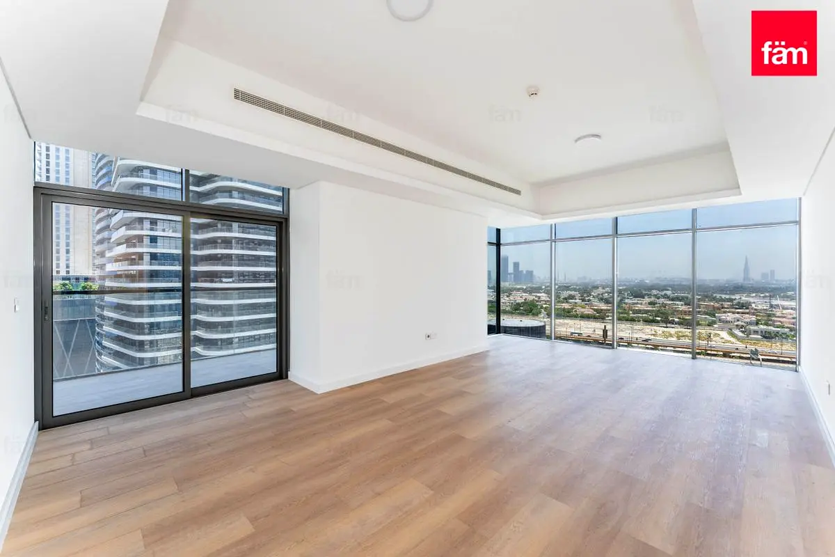 High Floor| Maid Room| Best Layout| Vacant للبيع فى دبى