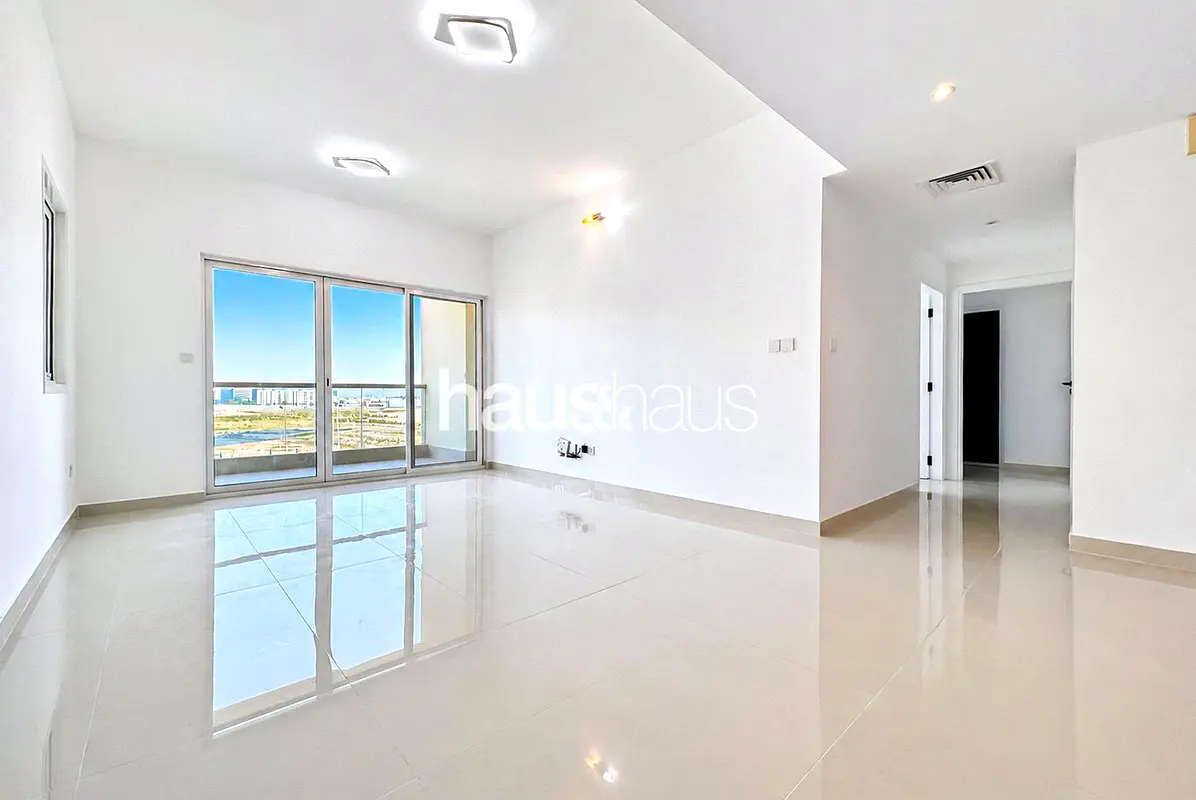 Exclusive | Corner Unit | Vacant Now للبيع فى دبى