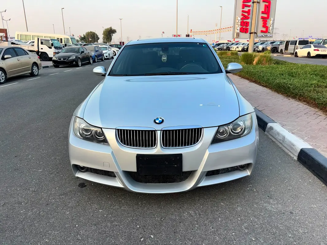 BMW 3-Series 325i 2006 للبيع فى دبى