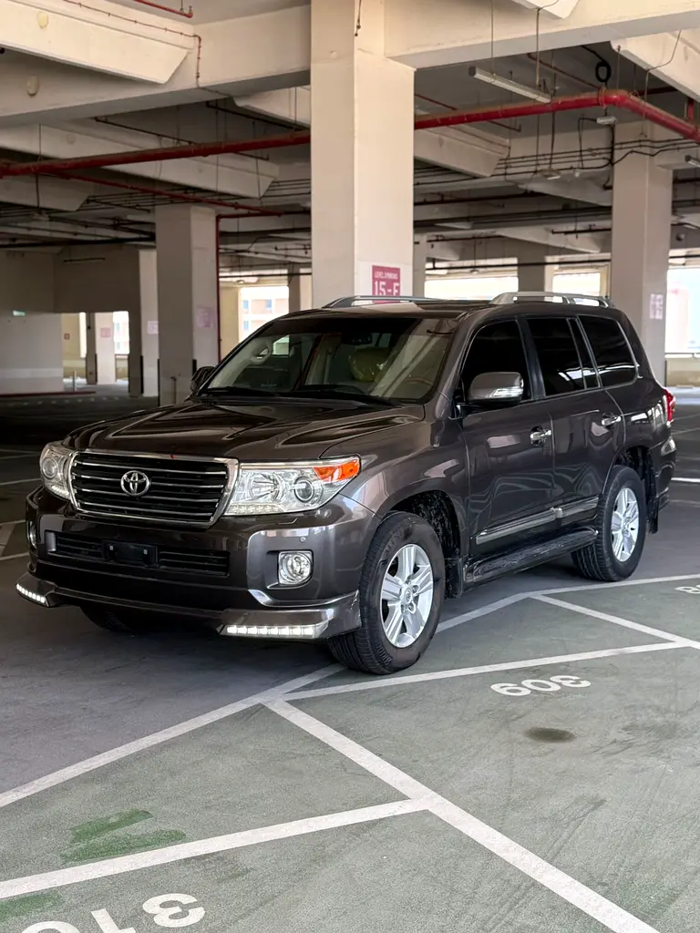 Toyota Land Cruiser GXR 2015 للبيع فى دبى