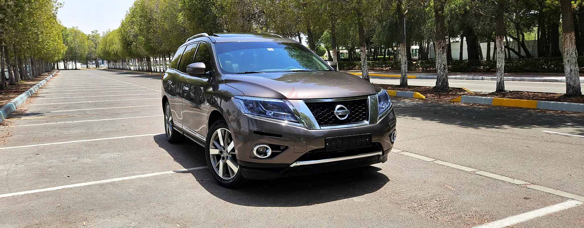 Nissan Pathfinder SV 2015 للبيع فى ابو ظبى