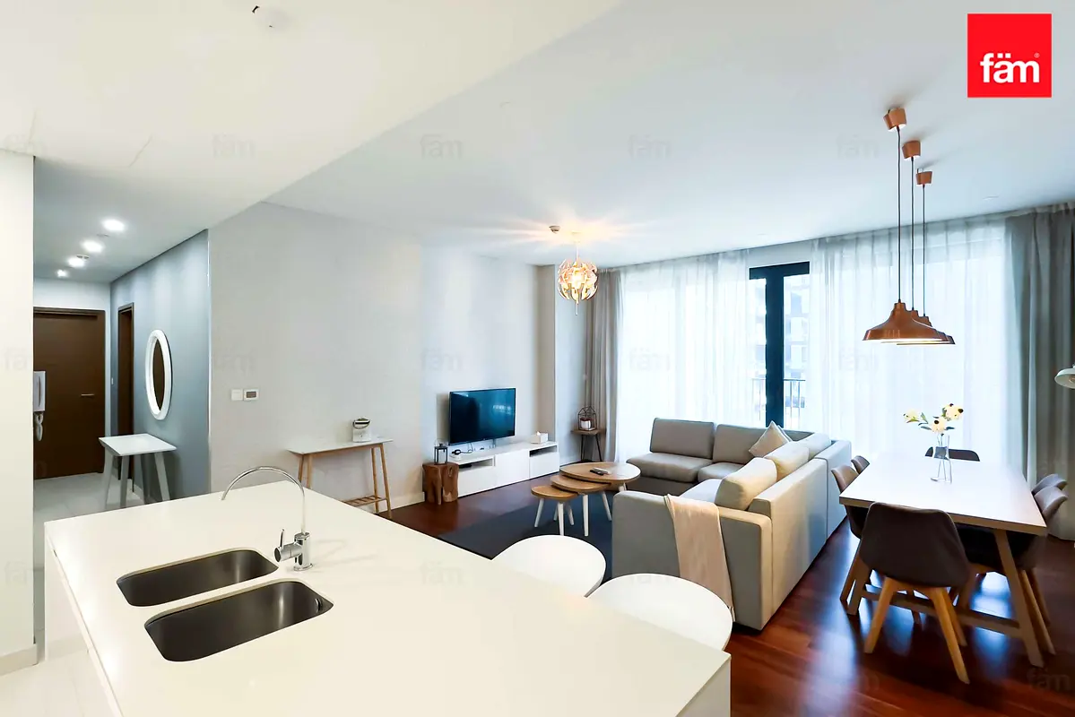 Spacious 2br | Private Terrace | City Walk فى دبى