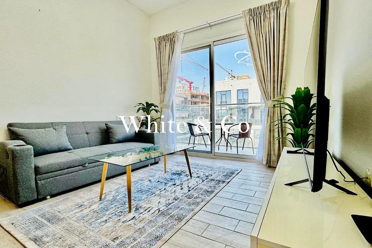 Vacant Now | Spacious | Fully Furnished للبيع فى دبى