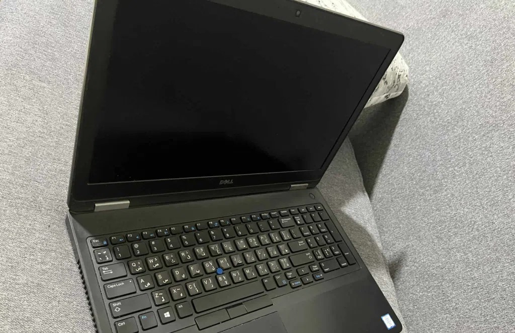 Dell Latitude 5570 للبيع الشرقية