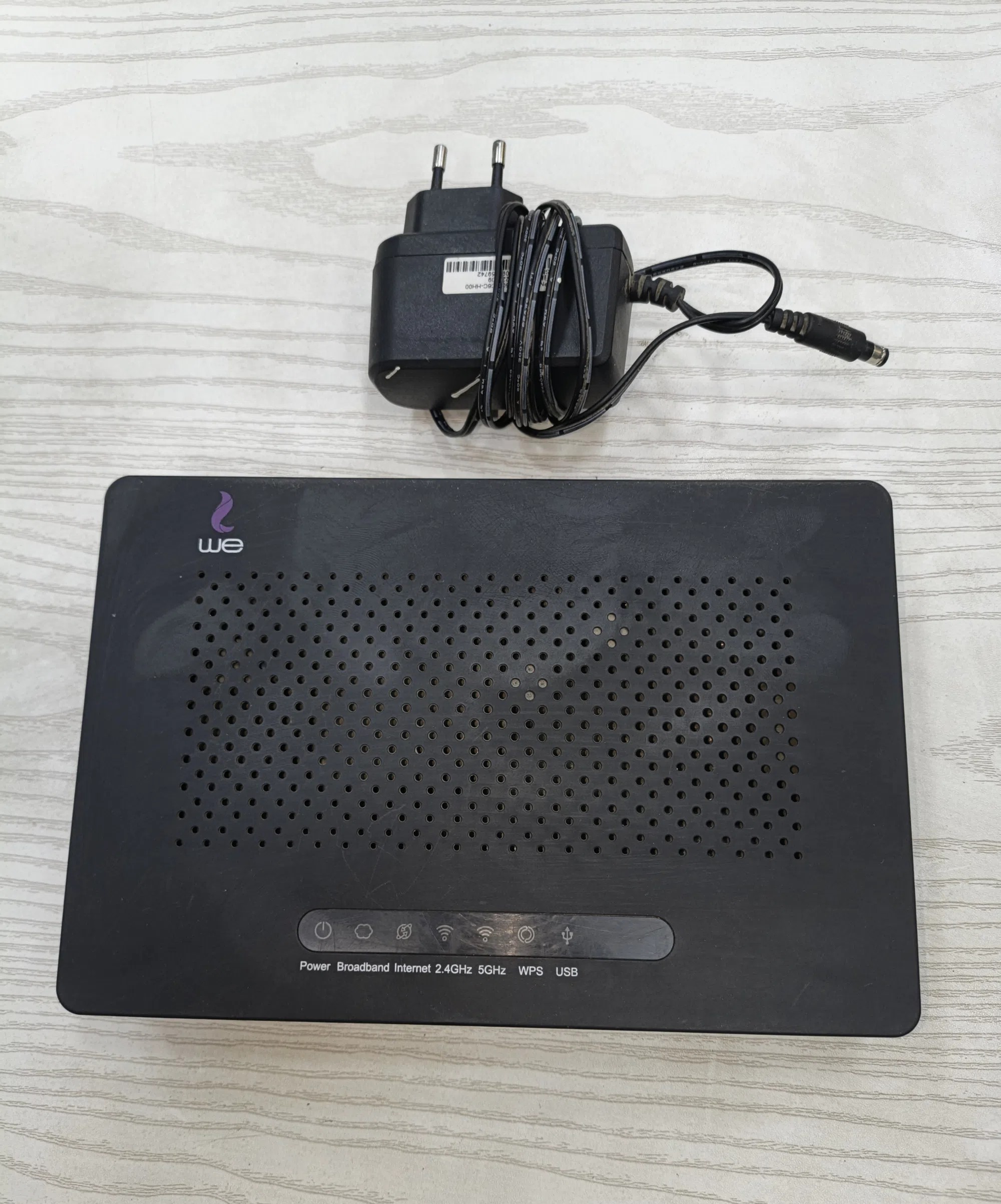 الجيزة راوتر وي ⁦⁦vdsl⁩⁩ ⁦⁦H188A⁩⁩ فائق السرعة بالادبتور الاصلي للبيع