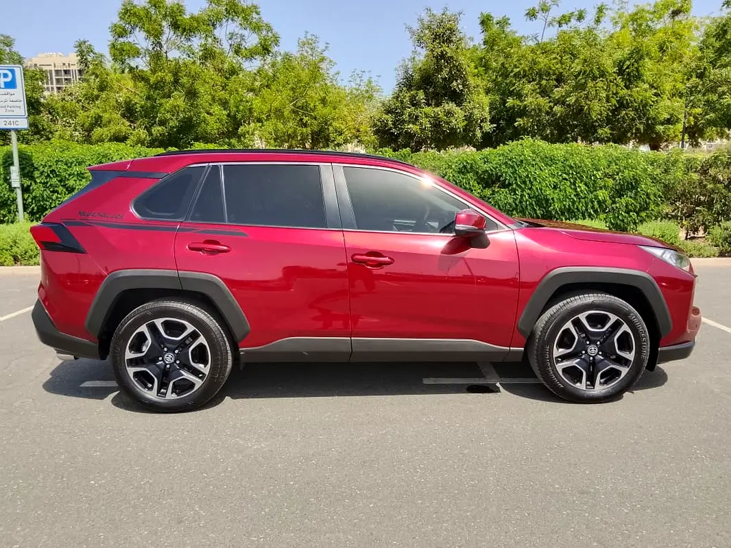 Toyota Rav 4 Adventure 2021 للبيع فى دبى