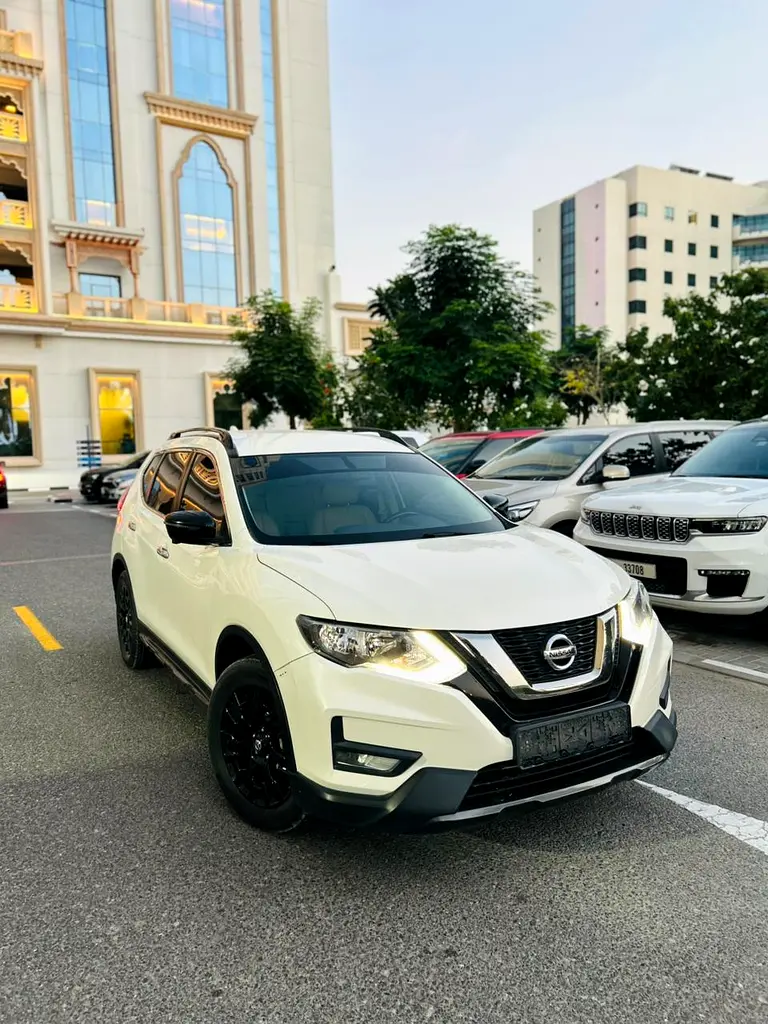 Nissan X-Trail SV 2020 للبيع فى دبى