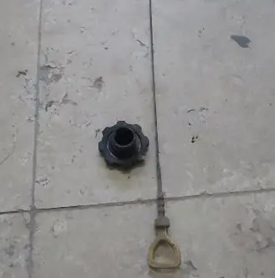 مقاس زيت وغطاء موتور في  القاهرة