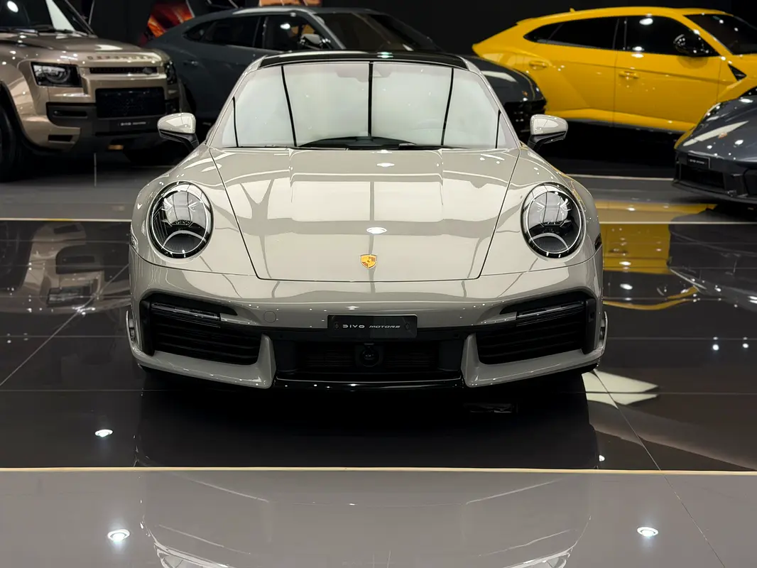 Porsche 911 Turbo S 2024 للبيع فى دبى