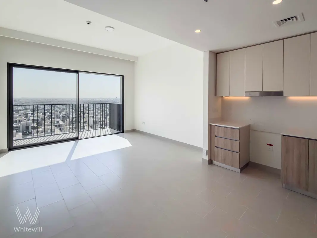 Villas View | High Floor | Vacant Now للبيع فى دبى