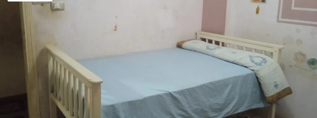 سرير خشب زان احمر بالكامل مع مرتبه (⁦⁦120⁩⁩ للبيع الإسكندرية