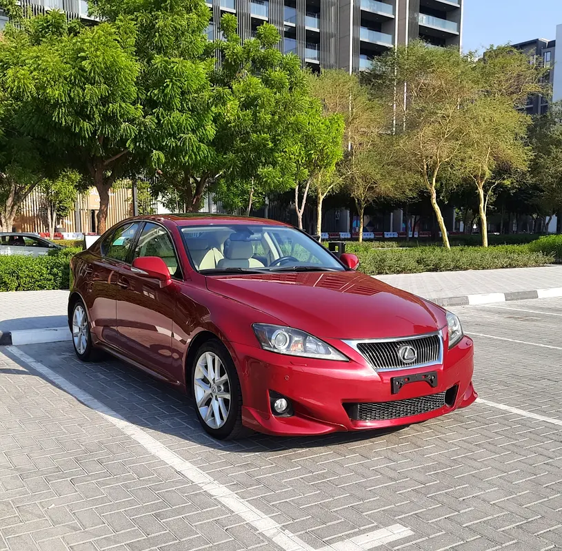 Lexus IS-Series IS 300 Platinum 2013 للبيع فى الشارقه