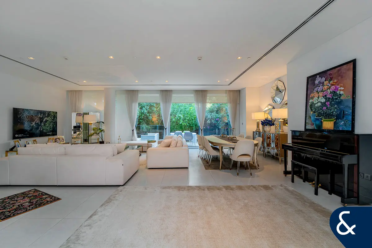 Largest Layout | 2,607 Sq Ft | Ground Floor للبيع فى دبى