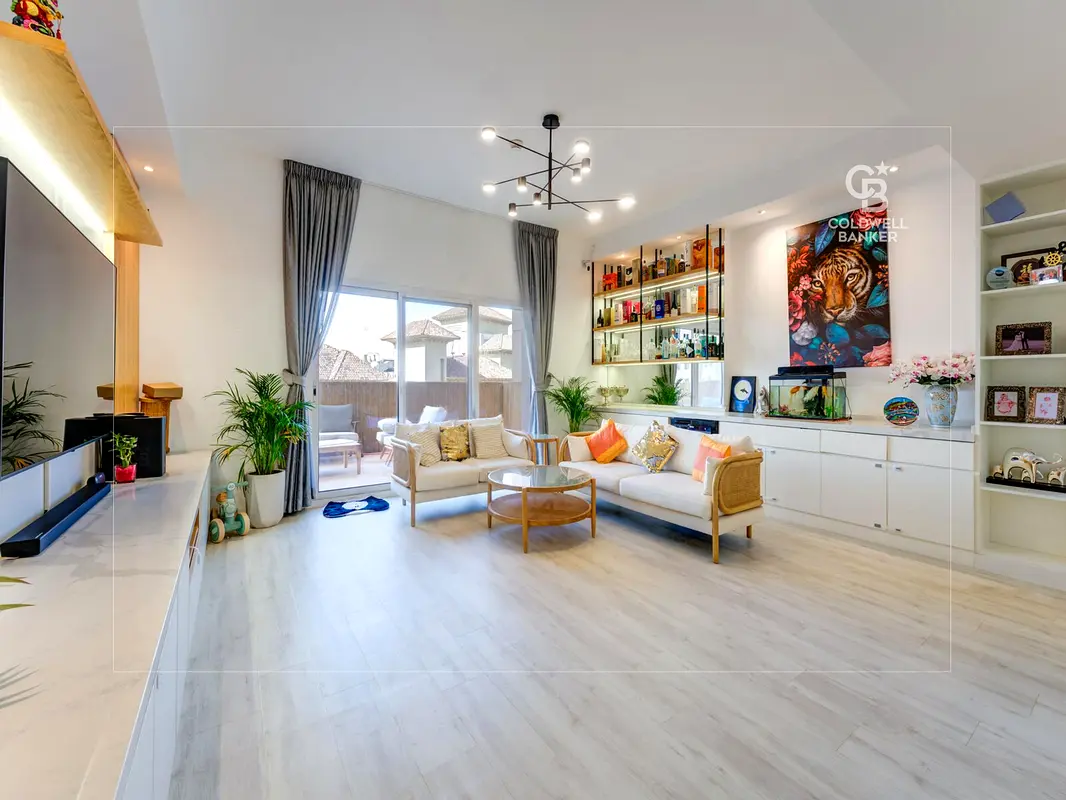 Large Terrace | Upgraded | Spacious للبيع فى دبى