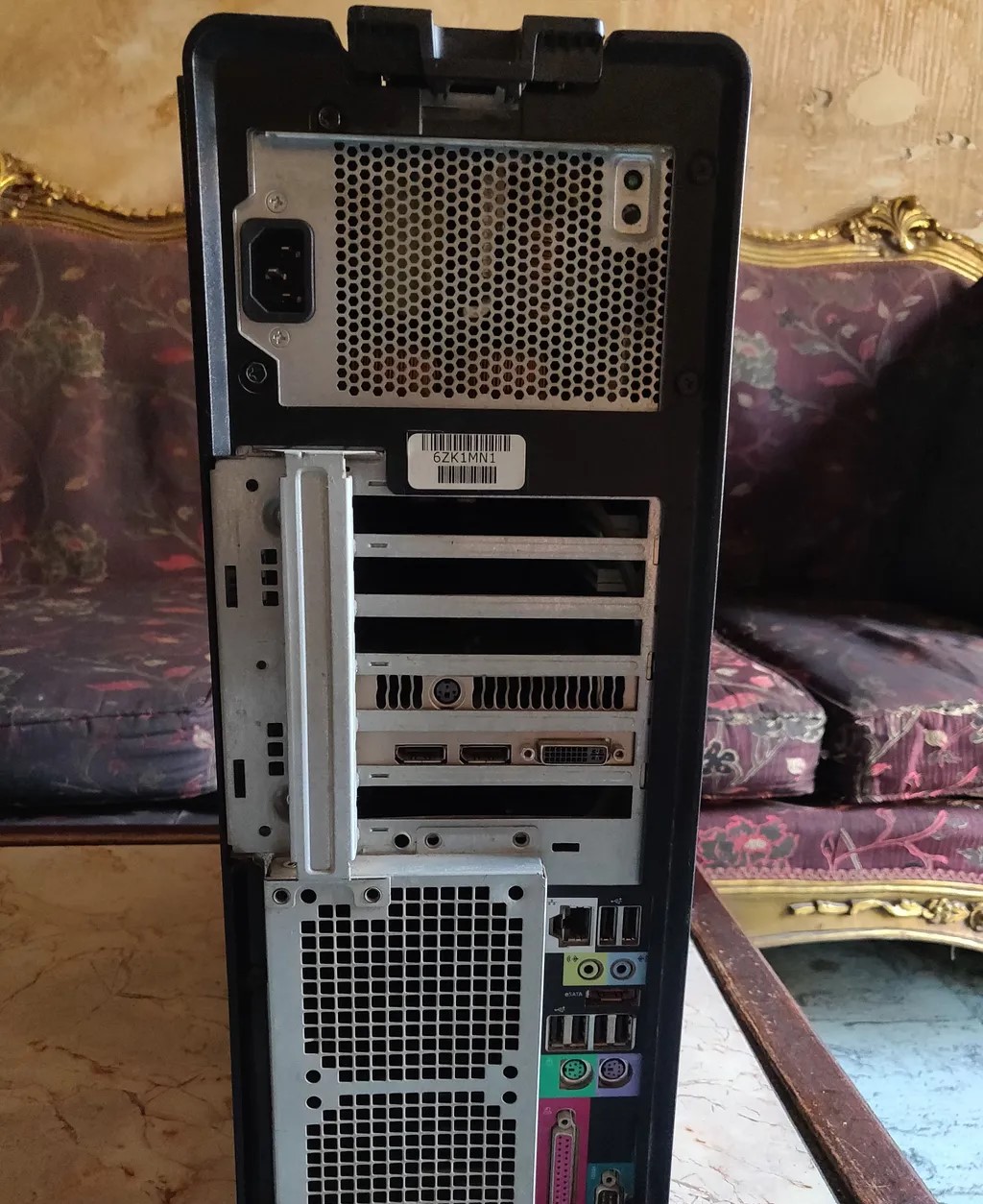 كيسة كمبيوتر ⁦⁦Dell⁩⁩ ⁦⁦t3500⁩⁩ للبيع القاهرة