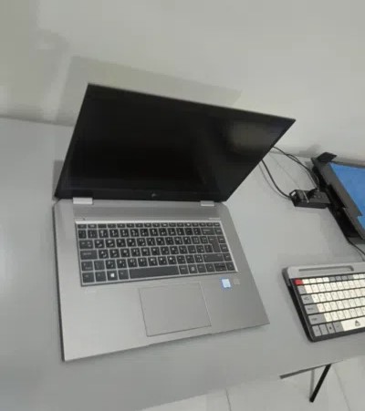 اتش بي لابتوب  للبيع أسيوط