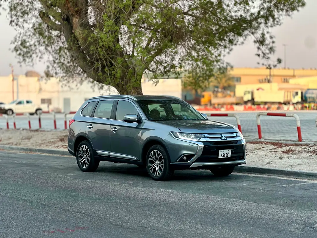 Mitsubishi Outlander High Line 2016 للبيع فى دبى