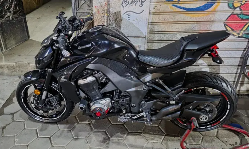 Kawasaki z1000 في مصر الجديدة