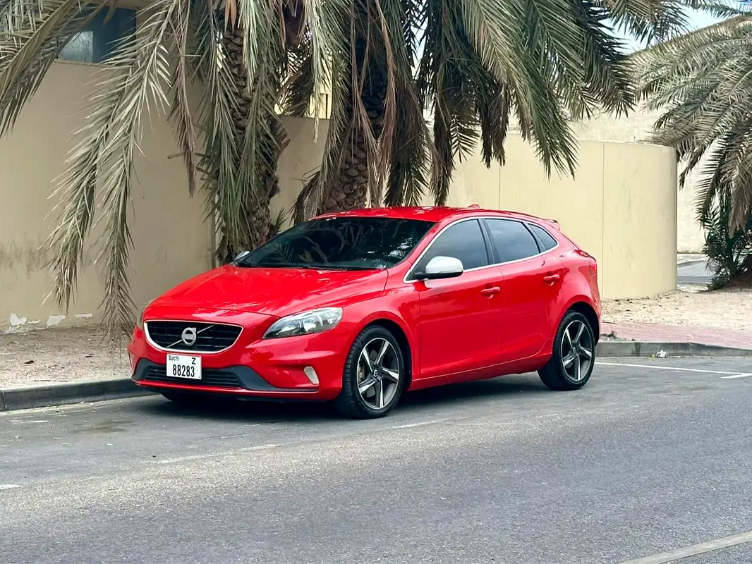 Volvo V-Class T5 2016 للبيع فى دبى