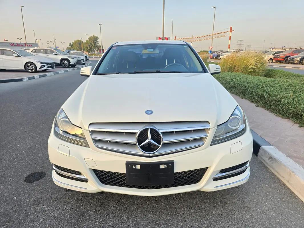 Mercedes-Benz C-Class C350 2012 للبيع فى دبى