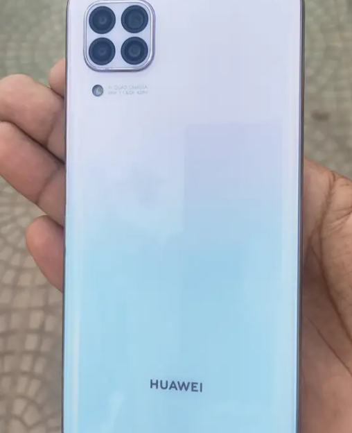 nova 7i للبيع في مدينة نصر
