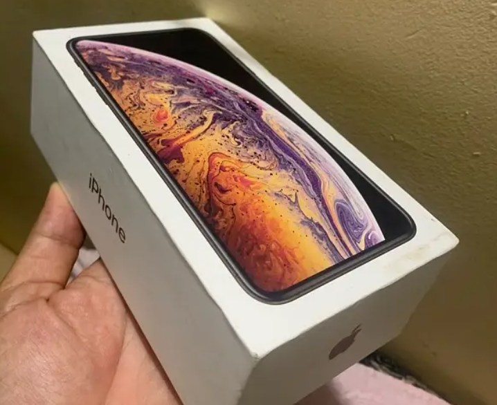 آيفون XS Max بسعة 256 في مصر الجديدة